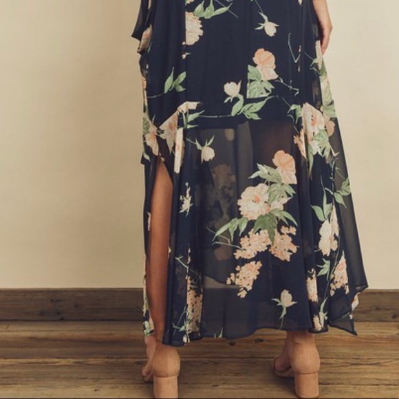 NWT floral flared hem maxi - Picture 5 of 6